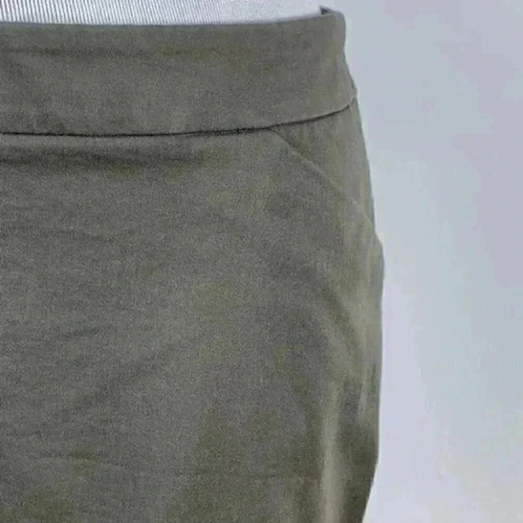 New York and Co. stretch skirt size 6 taupe pencil - Picture 3 of 9